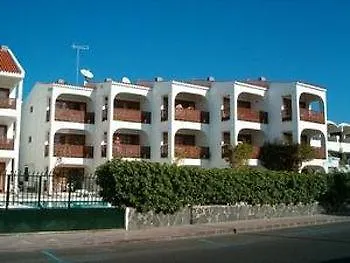 Tivoli Ξενοδοχείο *